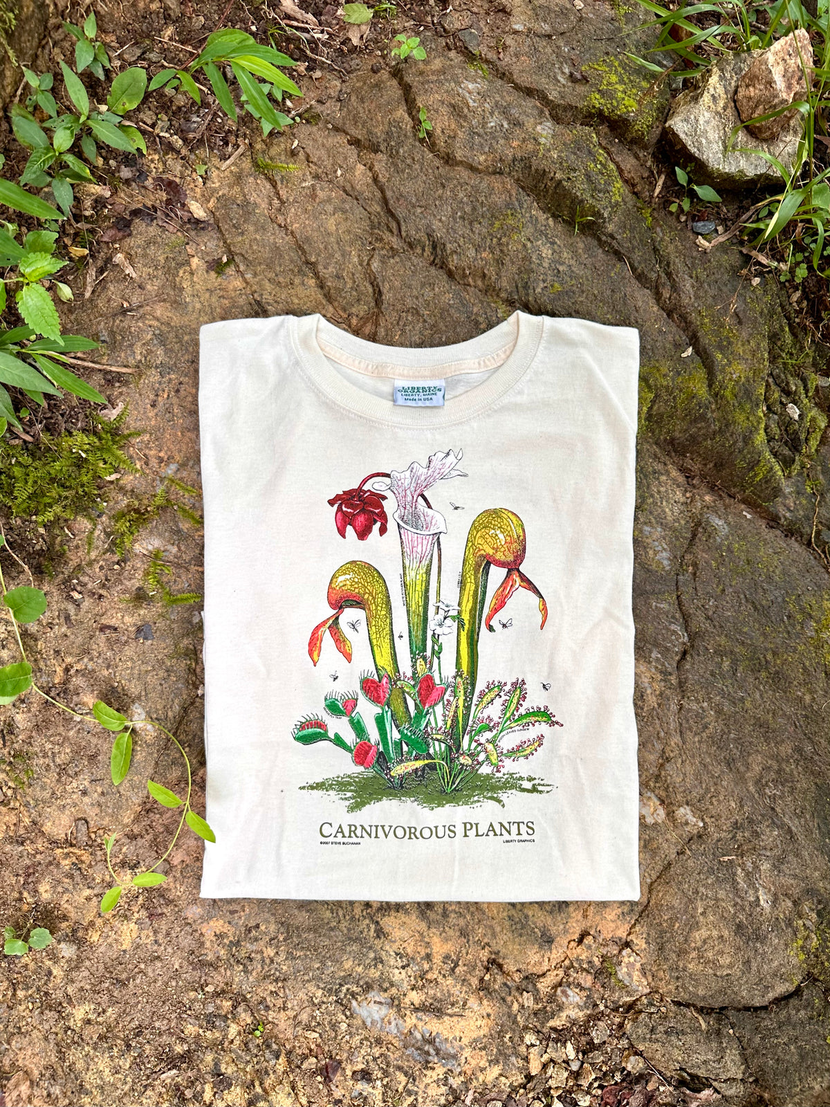 LO - Carnivorous Plants Print T-Shirt